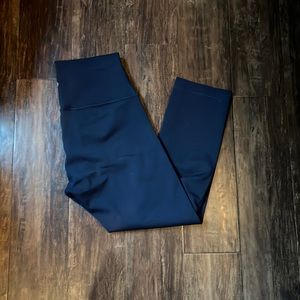 Lululemon 21” Wunder train leggings, size 6